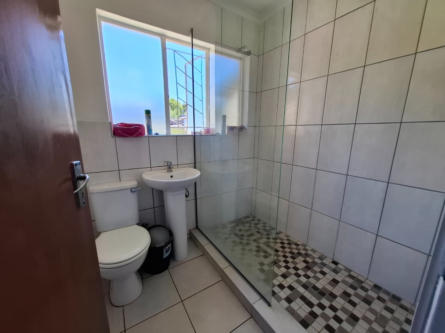 4 Bedroom Property for Sale in Brandwag Free State